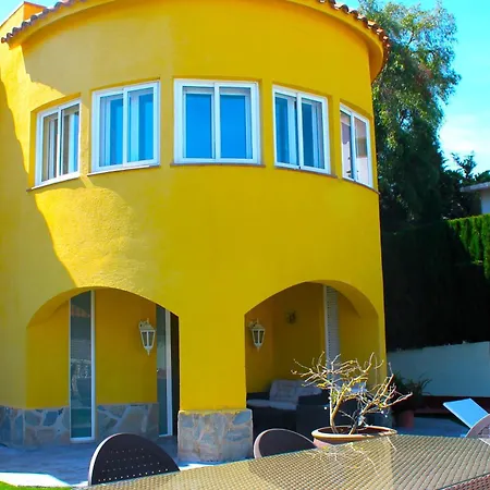 House With Pool And Sea Views Villa