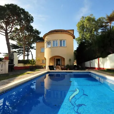 Villa House With Pool And Sea Views *