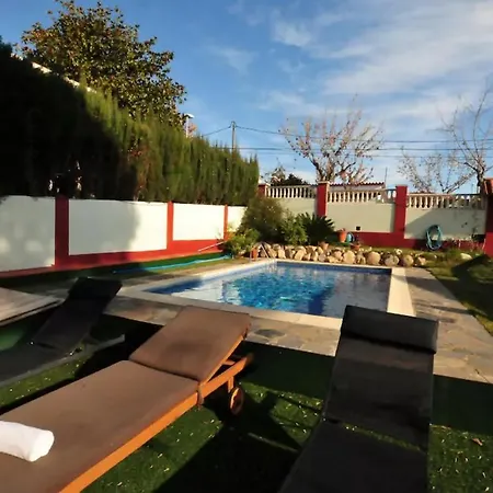 House With Pool And Sea Views