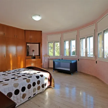 Villa House With Pool And Sea Views Alella