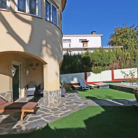 House With Pool And Sea Views Villa